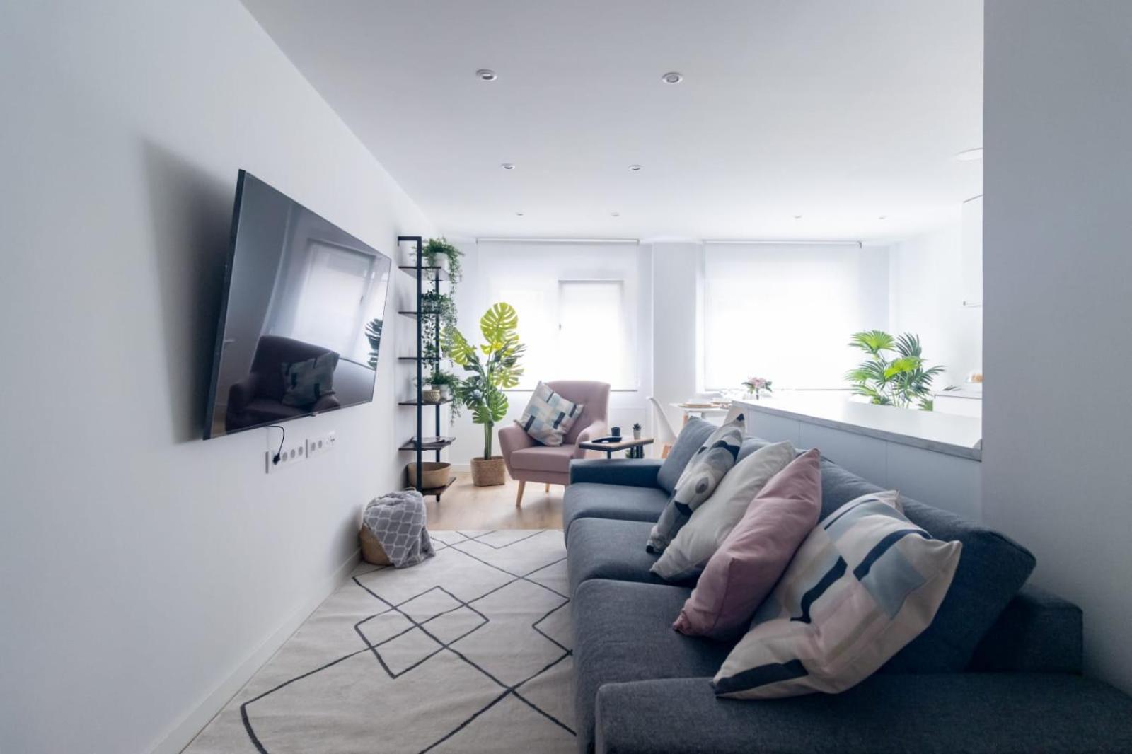 Lujoso Apartamento Entre 2 Playas Con Garaje, Wifi Gijón Dış mekan fotoğraf